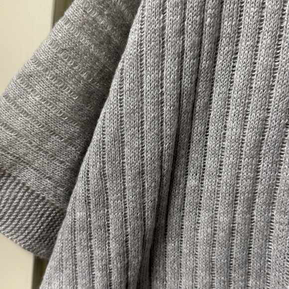 Versona Soft Gray Knit Shrug - Picture 3 of 4